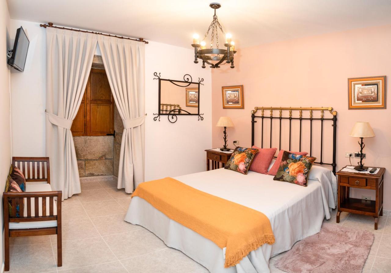 Casa Ravel Guest House Silleda Bagian luar foto