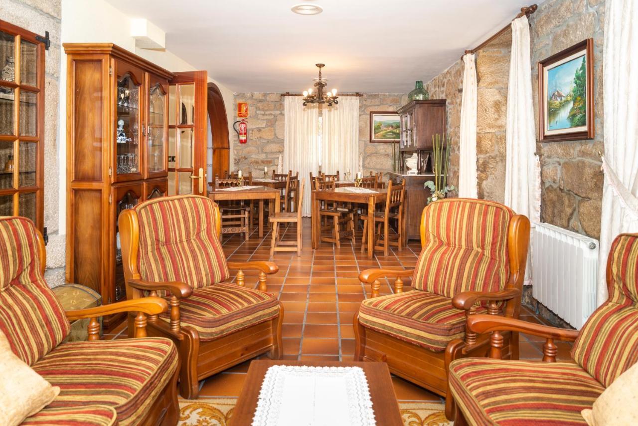 Casa Ravel Guest House Silleda Bagian luar foto
