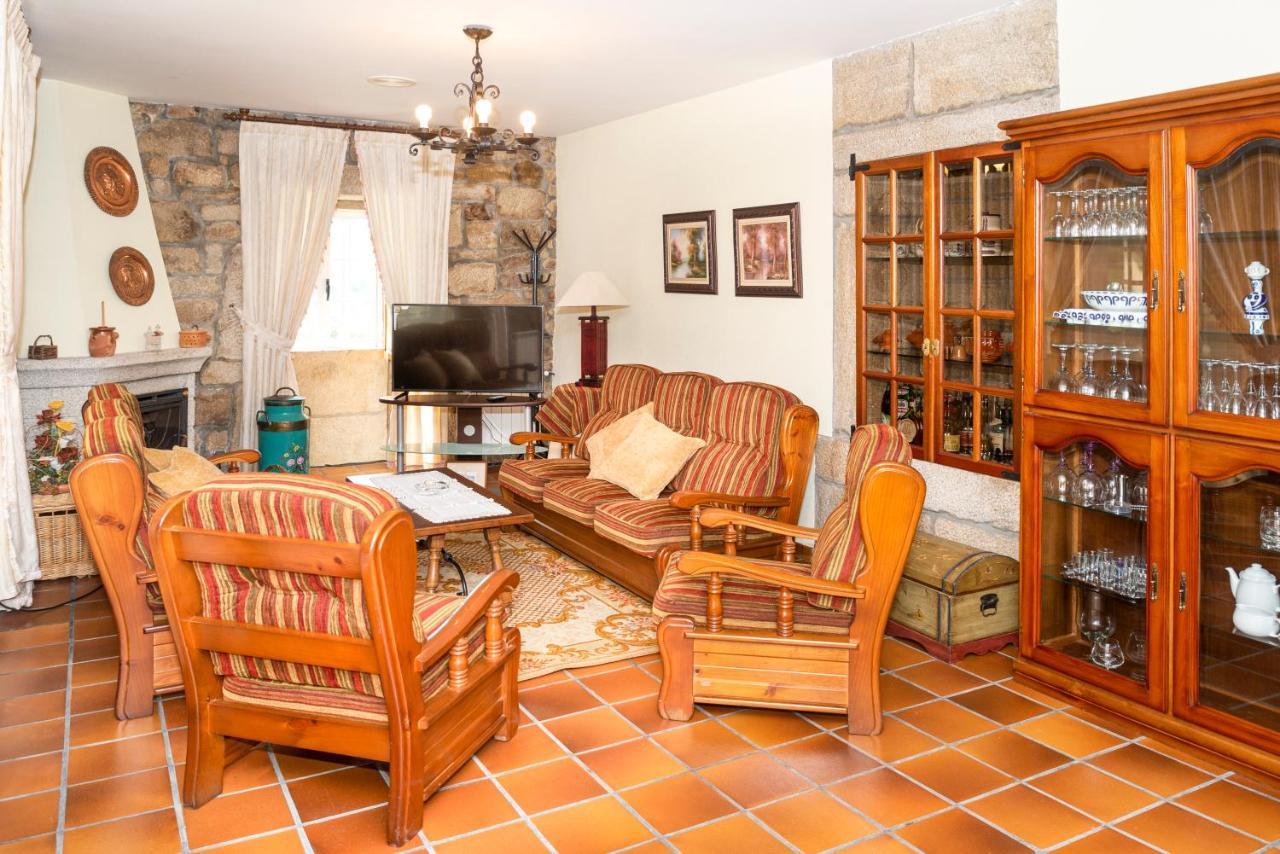 Casa Ravel Guest House Silleda Bagian luar foto